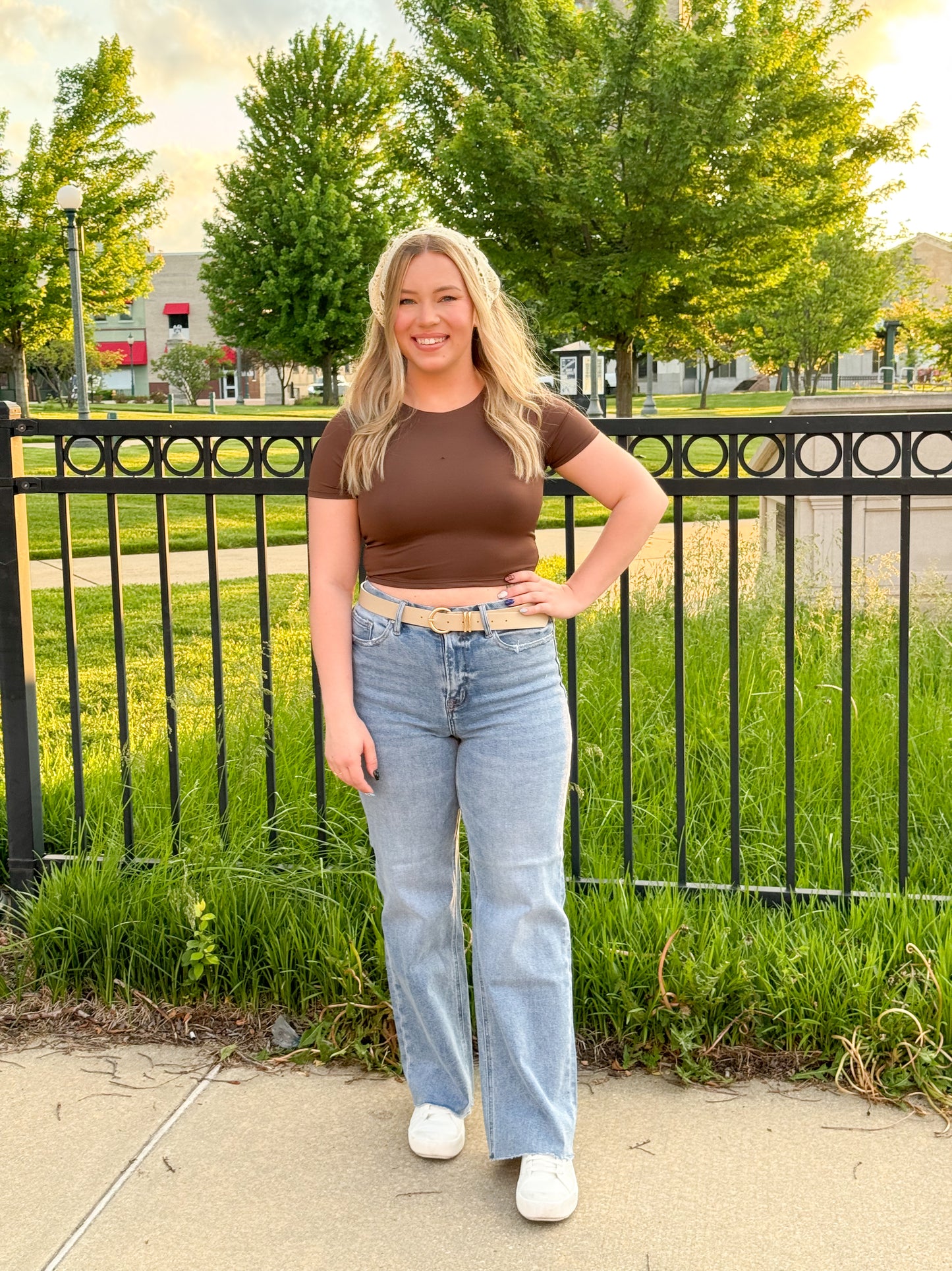 Nikki Short Sleeve Spandex Crop Top, Brown