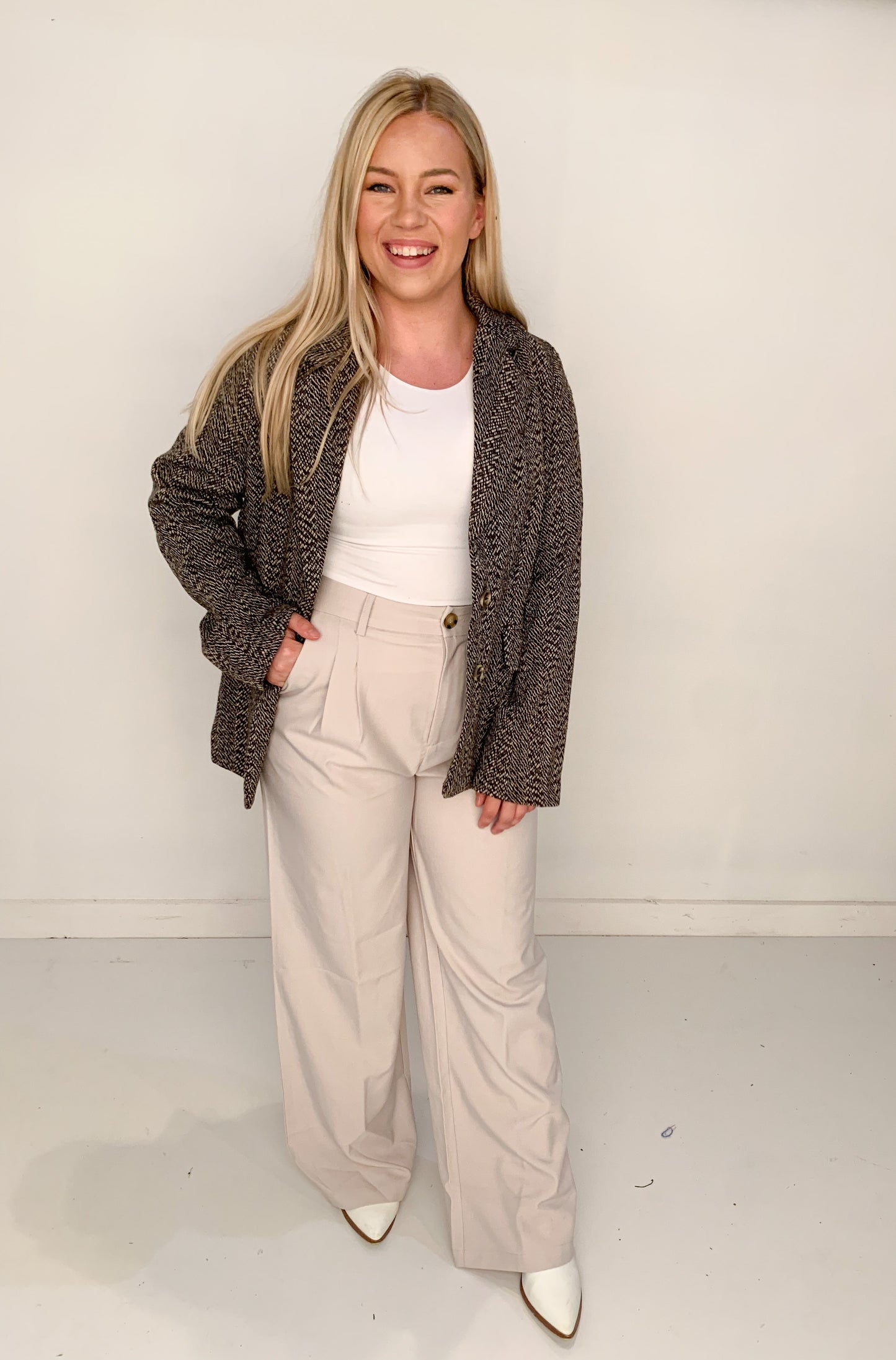 Hilda Modern Style Herringbone Blazer, Mocha Multi