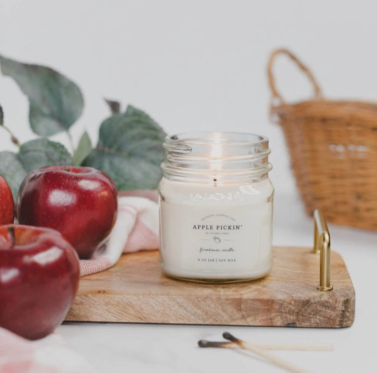 Apple Pickin' Antique Candle Co.