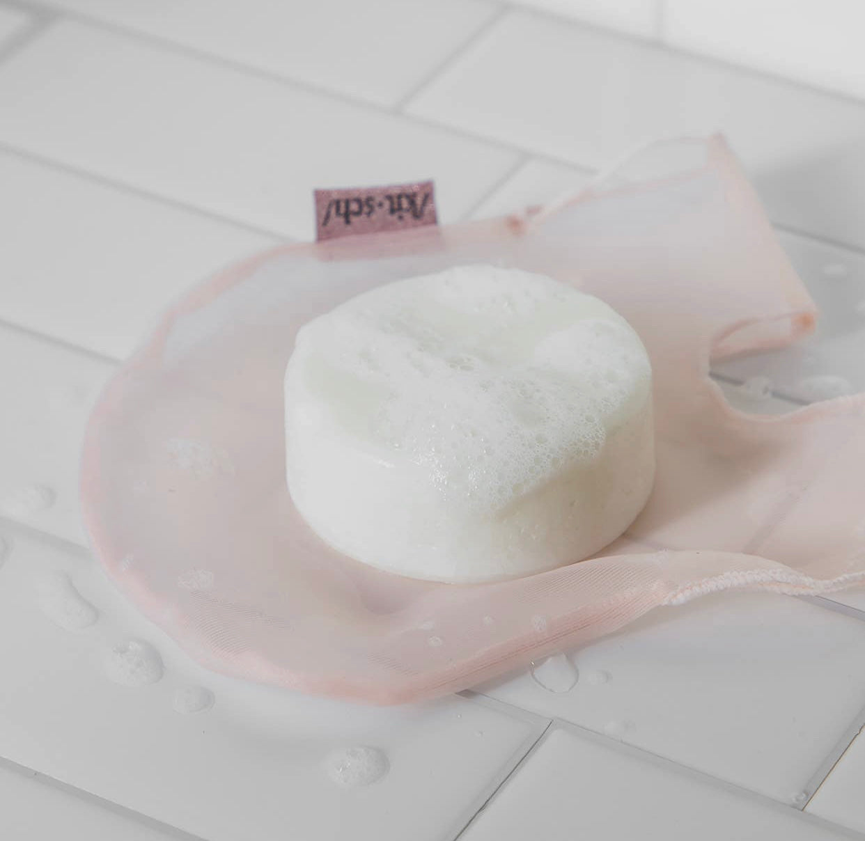 Kitsch Shampoo Beauty Bar Bag, Blush
