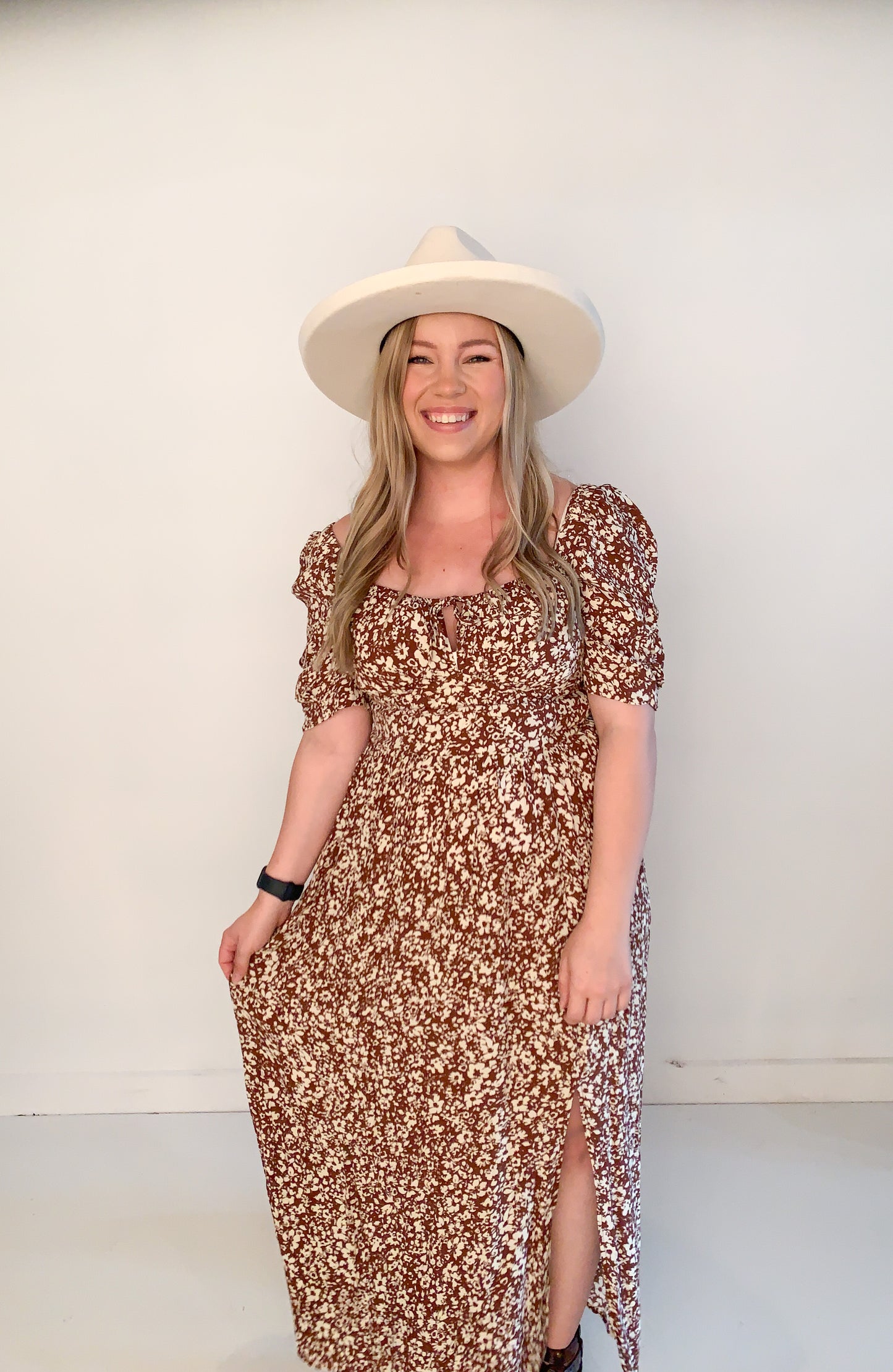 Sutton Floral Print Dress with Sweetheart Neckline, Brown