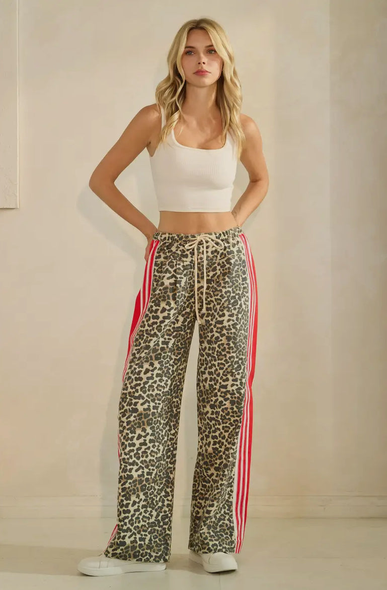 Quinlan Leopard Sport Striped Wide Leg Pants, Leopard / Red