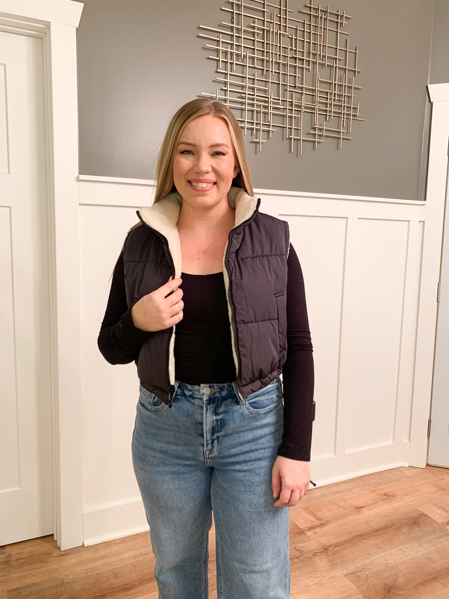 Noel Reversible Puffer Vest, Black
