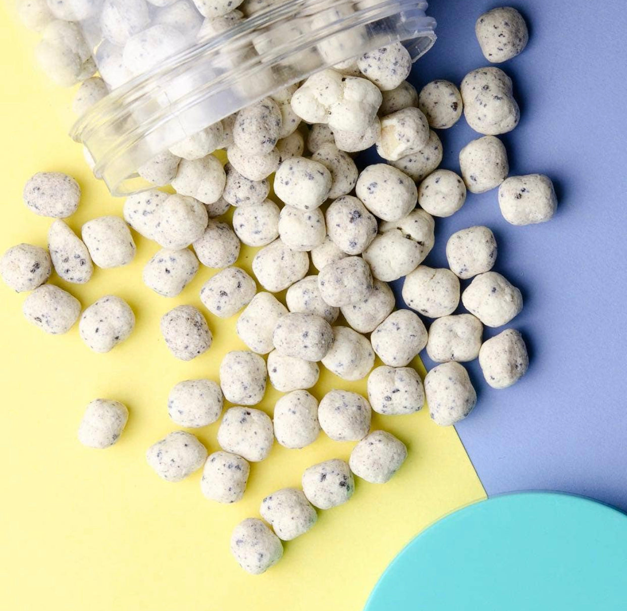 Candy Club Cookies and Cream Bite Candies
