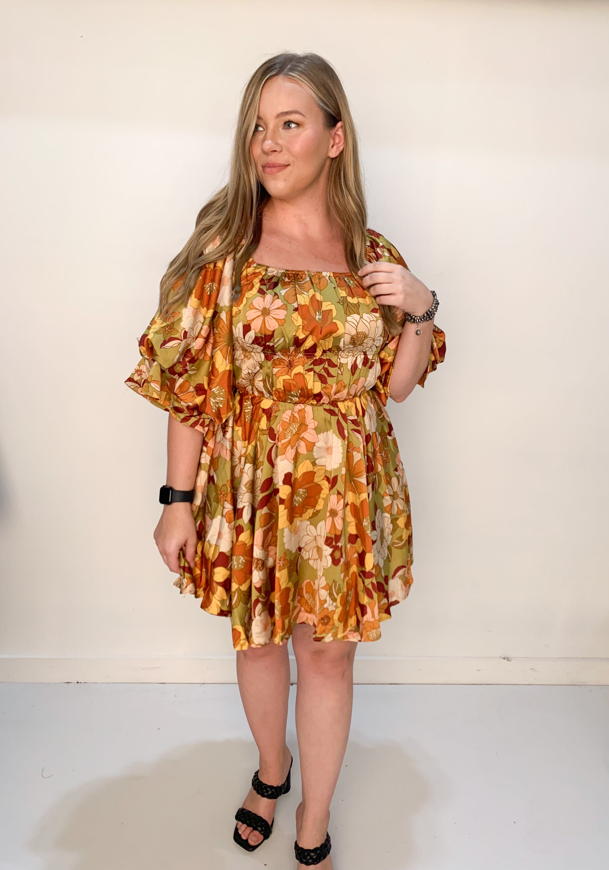 Daisy 70s Fall Floral Dress, Olive Green Modern Groove Boutique Daisy 70s Fall Floral Dress, Olive Green Modern Groove Boutique