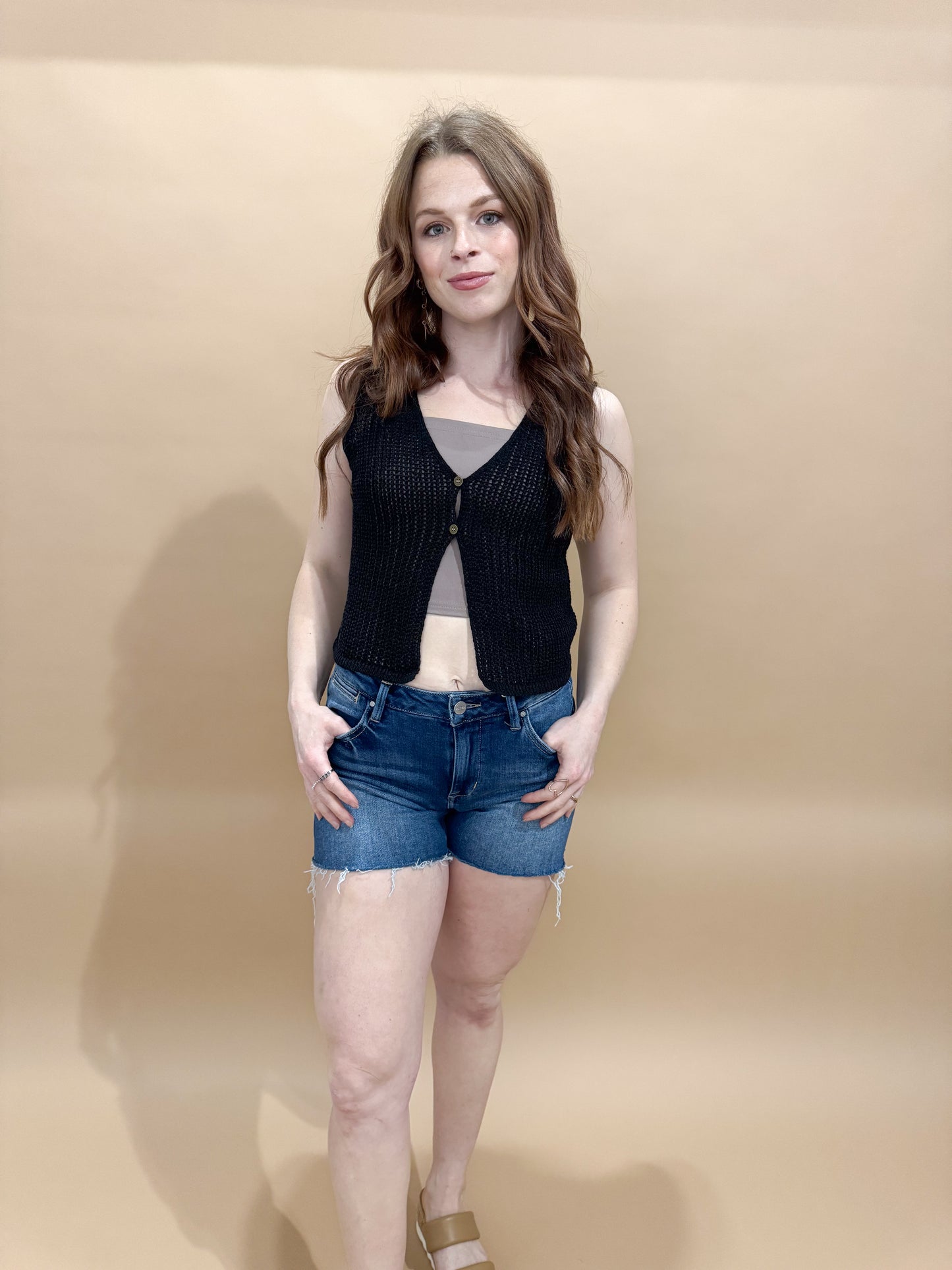 MJ Dark Wash Raw Hem Denim Shorts, Risen