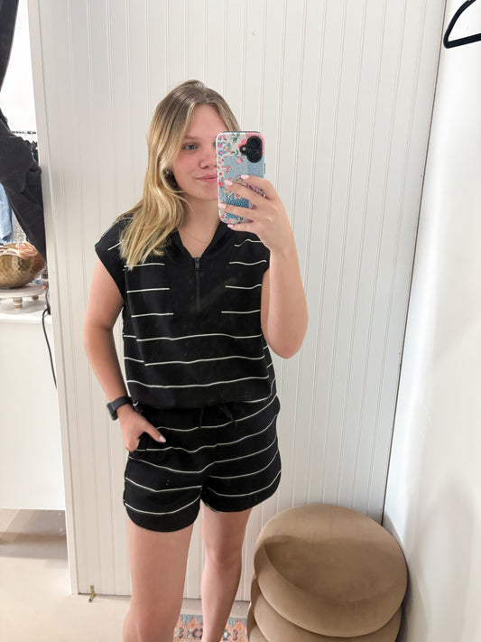 Shelbi Scuba Striped Shorts, Black/White