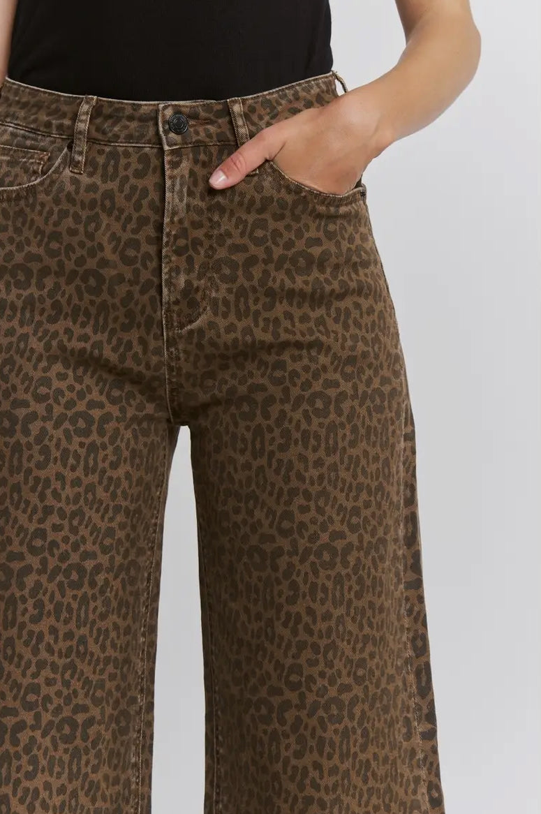 Suki Leopard Wide Leg Super High Rise Jeans, Mica