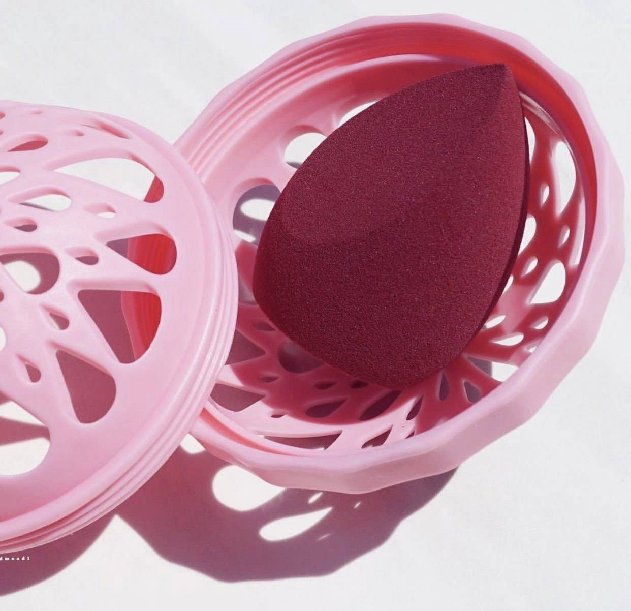 The Sponge by MakeUp Eraser