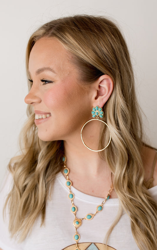 Gold Hammered Hoop Earring With Turquoise Flower Post