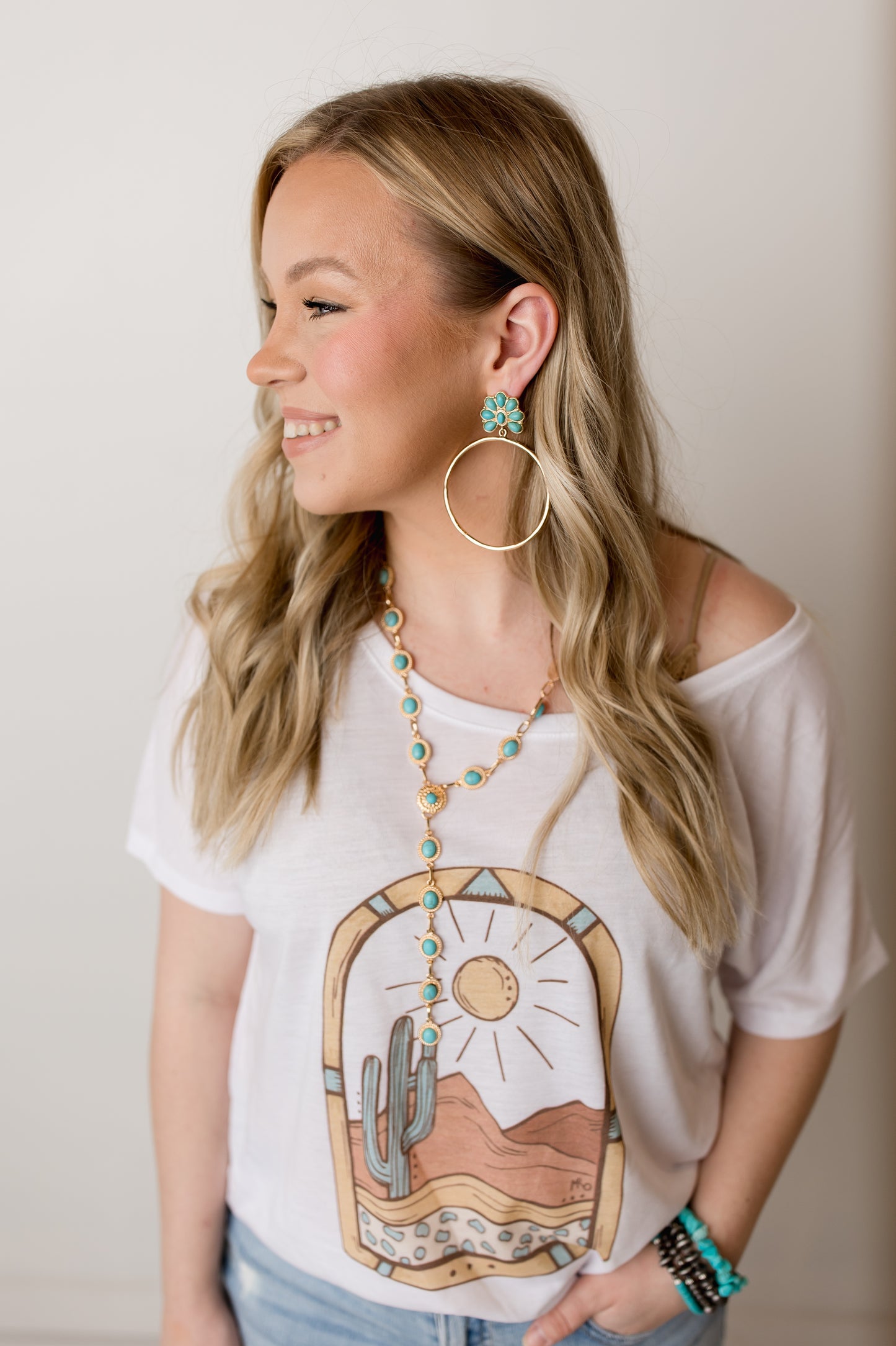 Gold Hammered Hoop Earring With Turquoise Flower Post